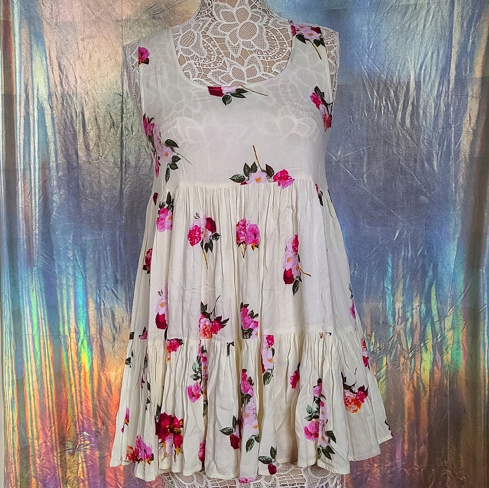 🚫SOLD🚫🌸MINKPINK Petals Dress🌸